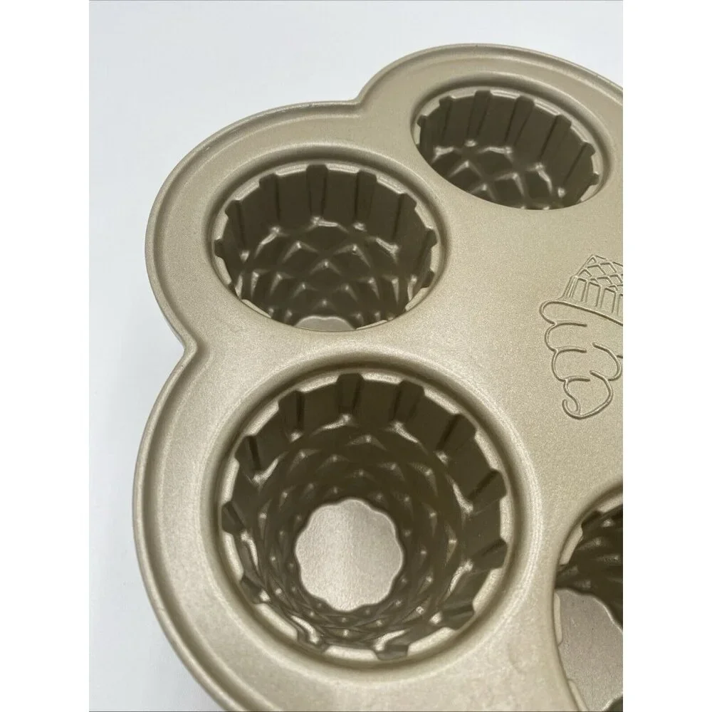 Nordic Ware Ice Cream Cone Cupcake Pan Gold Tone 6 Cup Cakes